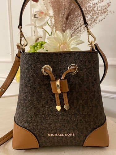 شنطة مايكل كورس ميني