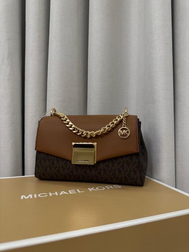 شنطة كروس بودي مايكل كورس مع بوكس