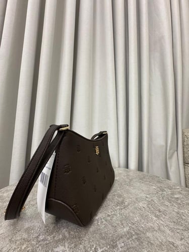 كروس بودي تومي هيلفقر