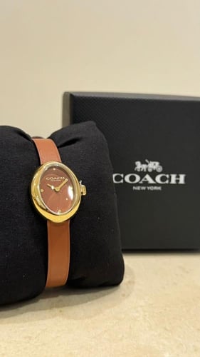 ساعة كوتش بني مقاس ٢٢.٥ ملم