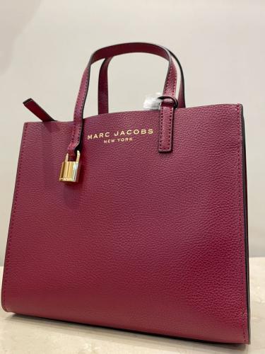 شنطة مارك جاكوبز عنابي