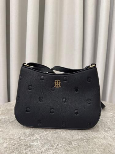 كروس بودي تومي هيلفقر اسود