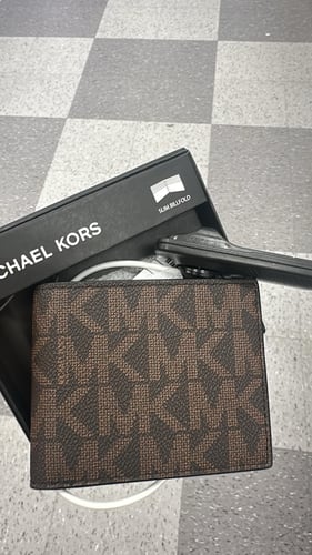 محفظه مايكل كورس بني