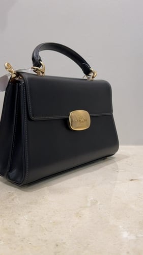 شنطة كوتش اسود