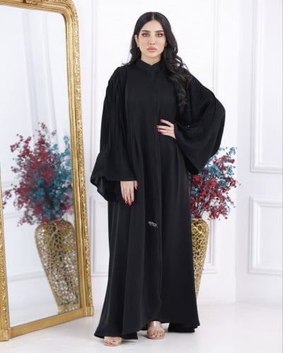 Abaya with broken patterns on the sleeve, half-length