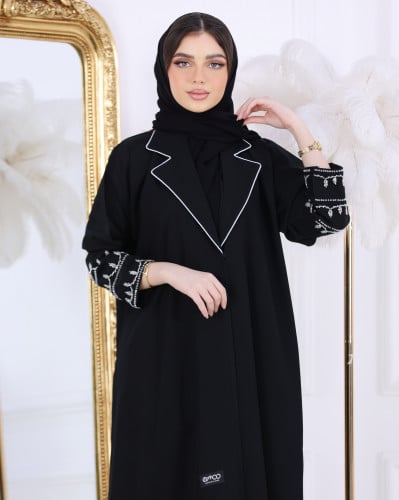 Shak abaya on the sleeve