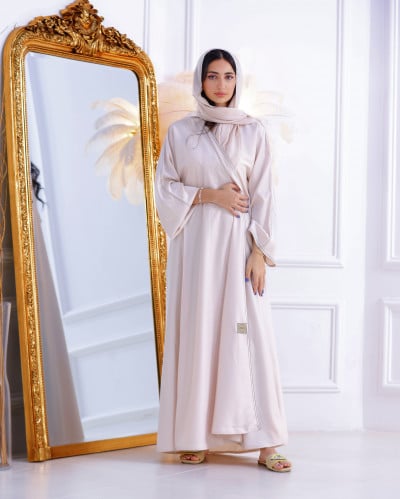Beige silk abaya with shine