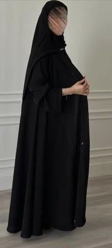 Reevan loose abaya with delicate embroidery