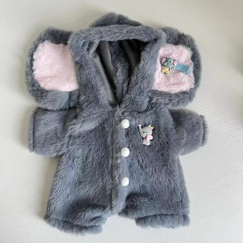 طقم ملابس مقاس ٣٠ سم