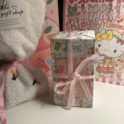 بوكس باقة مع كوب هيلوكيتي مع كرت اهداء