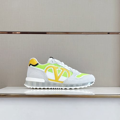 Valentino Garavani VLOGO PACE LOW-TOP SNEAKER