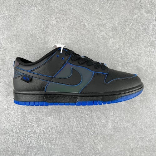 ‏Nike Dunk Low