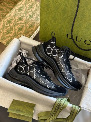 Gucci Run Crystal Sneaker
