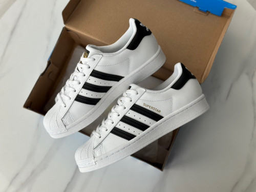 Adidas SuperStar