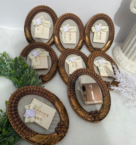 10 tires with sample perfumes Burberry