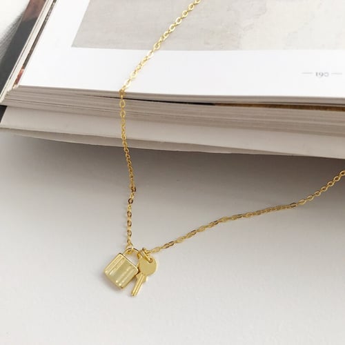 سلسلة قفل ومفتاح من مجموعة باروك, من الفضة الاسترل...