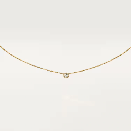 قلادة كارتييه دامور (Cartier d'Amour Pendant) طراز الحجم الميني mini