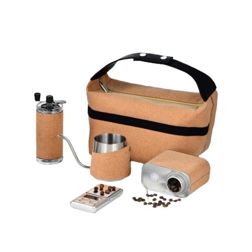 حقيبة القهوة المختصة هي مجموعة أدوات لتحضير القهوة...