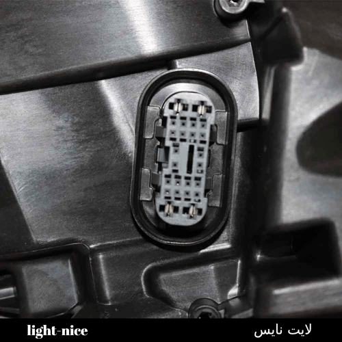 كشاف امامى يمين لسيارة بورش باناميرا (2018-UP) ملا...