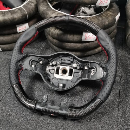 عجلة قيادة لمرسيدس بنز (يتوفر بالطلب)