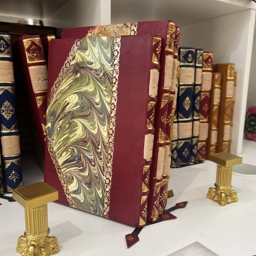 نوادر السير والأعلام