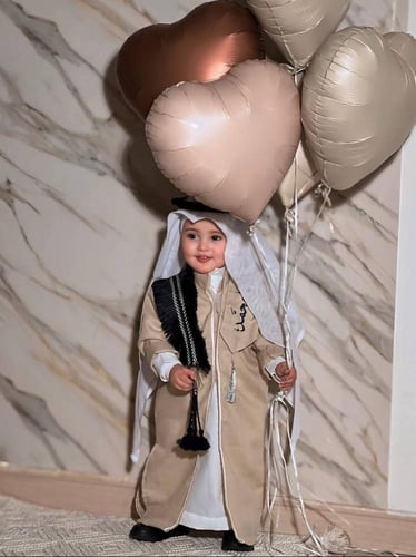 دقلة أنيقة بالاسم