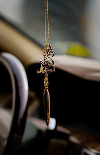 تعليقة الخيل مع كسرة العود حسب الطلب