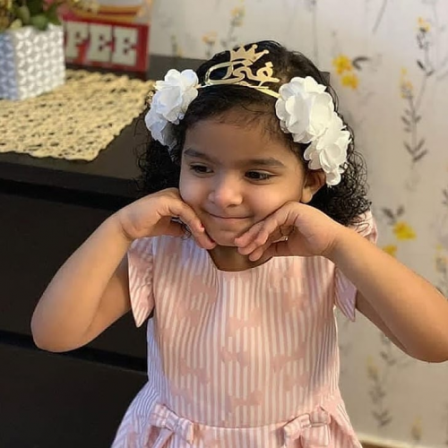 تاج بناتي بالاسم