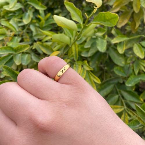 خاتم نسائي بالاسم حسب الطلب