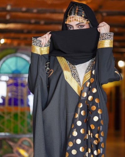 بشت يوم التاسيس نسائي