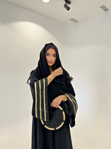 كريب اسود شانتون مخطط من الاكمام ذهبي واسع قصة نص...