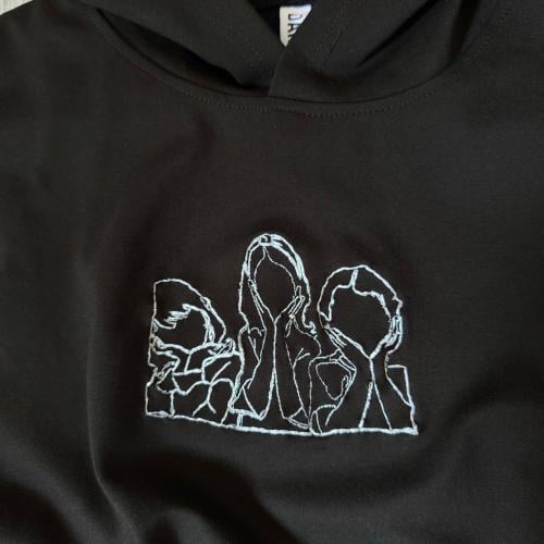 تطريز صورتك الشخصيه بطريقة خطوط على بلوفر