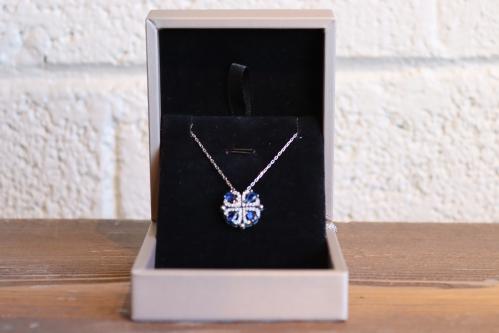 سلسال فضة بحجر ازرق