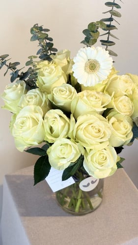 فازة الروز الابيض