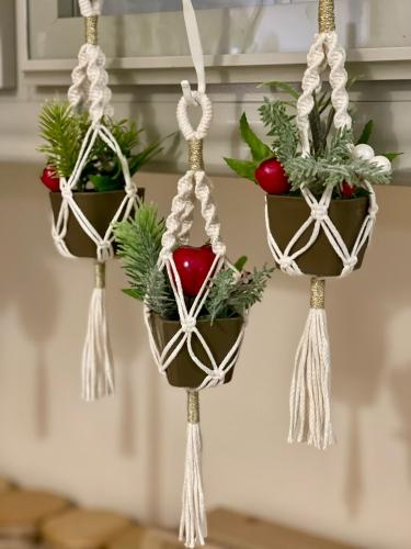 مكرمية السيارة