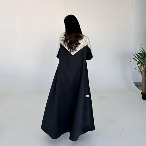 عبايه قصه دبل كلوش