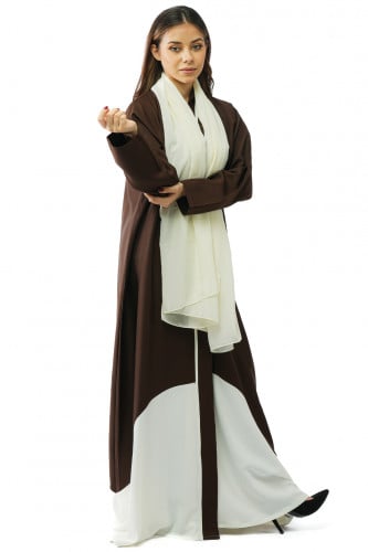 عباية بني مع اف وايت قماش باربي