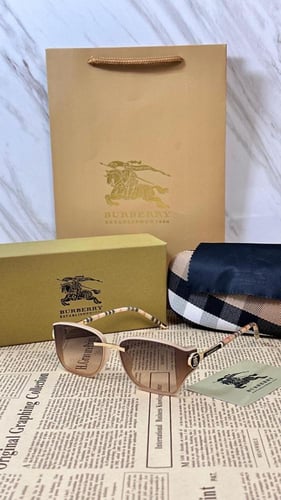 نظاره BURBERRY نسائي كجول