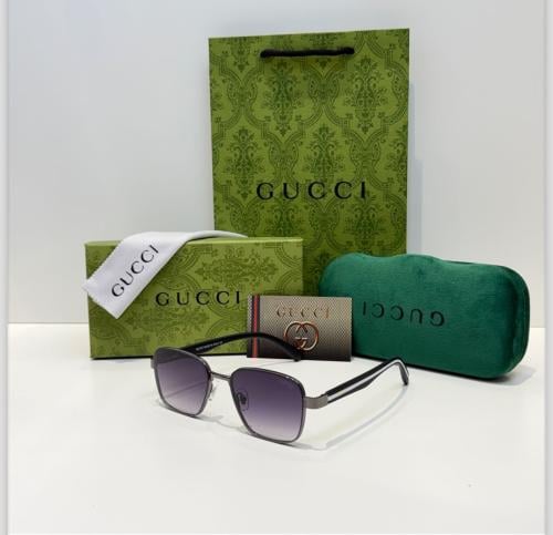 نظاره GUCCI مخطط