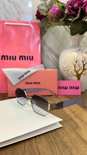 نظاره Miu Miu نسائي موف اطراف بني محروق
