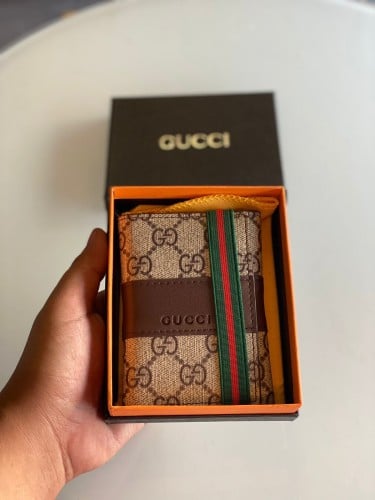 محفظه Gucciبني بحزام