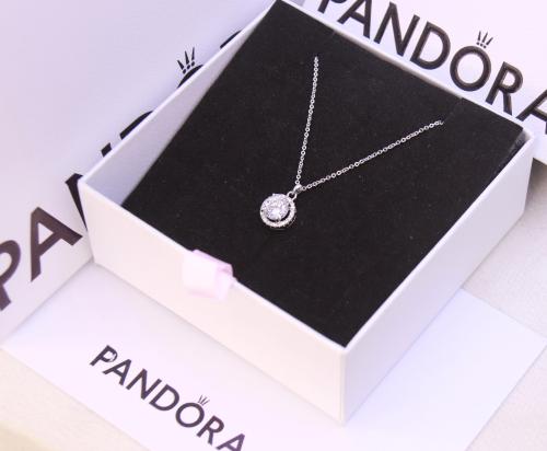 سلسال PANDORA بفص فضي