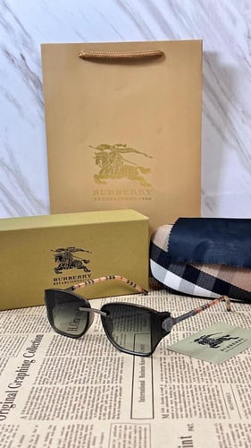 نظاره BURBERRY نسائي كجول