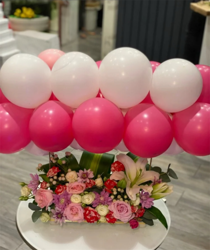 استاند ورد مع بالونات