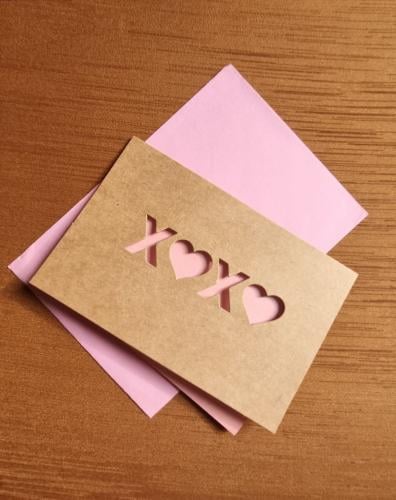 بطاقة تهنئة مع ظرف وردي 14*9 cm