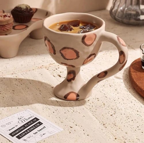 كوب من السيراميك تصميم نمط منقط اللون الخربزي للقه...