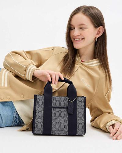 City tote من كوتش_ تسليم فوري