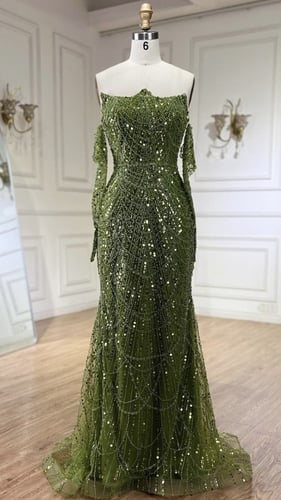 فستان بتطريز فاخر