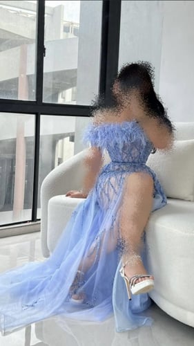 فستان ريش وتطريز راقي