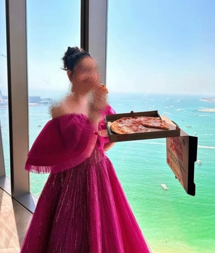 فستان بتطريز راقي